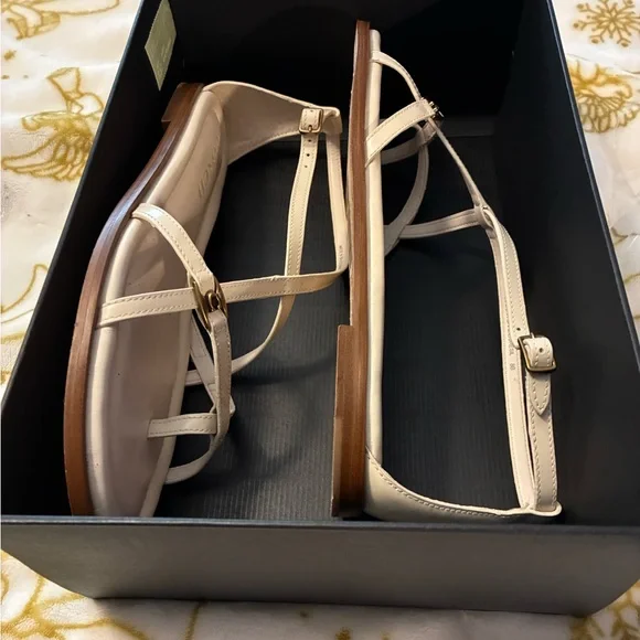 Coach Elegant White Strappy Sandals Sold Out Online Heel 0.5” EUC Wore 2 Times - Picture 2 of 9